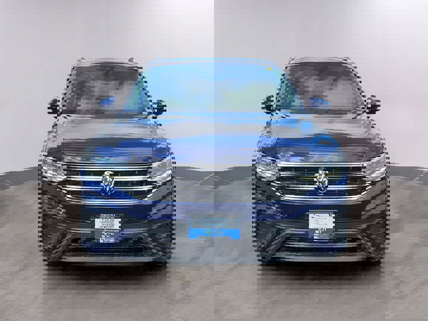 Used 2022 Volkswagen Tiguan SE image 2