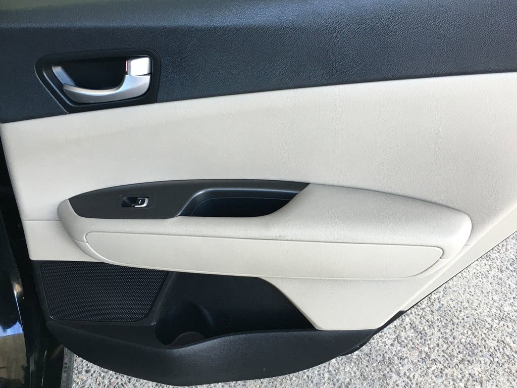 Used 2016 Kia Optima LX w/ Paint Protection Film Package FWD image 28