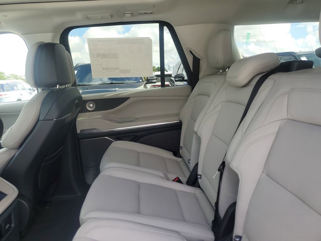 New 2025 Lincoln Navigator L Reserve image 10