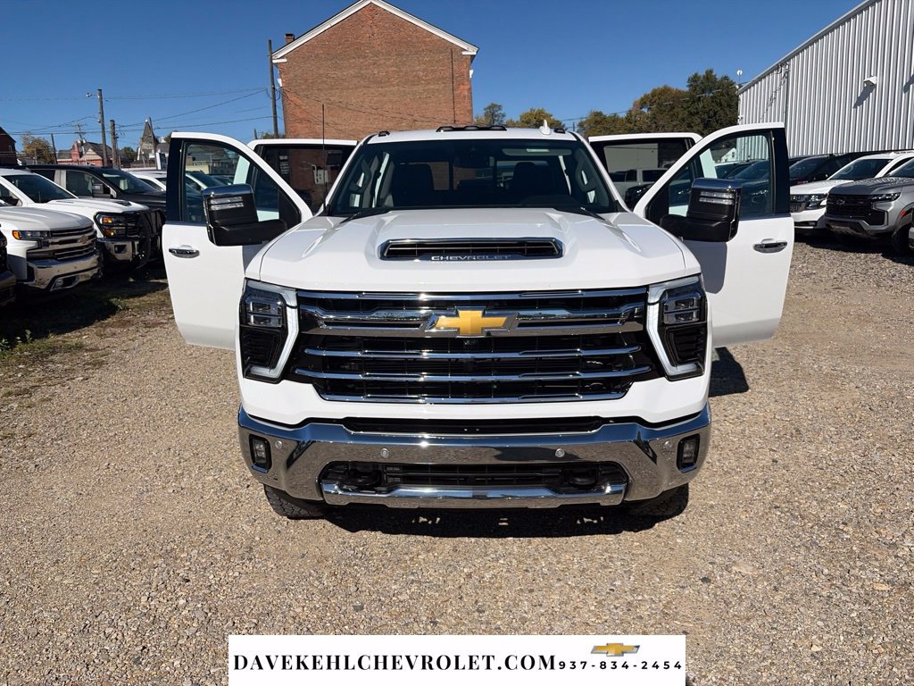 Used 2025 Chevrolet Silverado 2500 LTZ w/ LTZ Plus Package AWD/4WD image 29