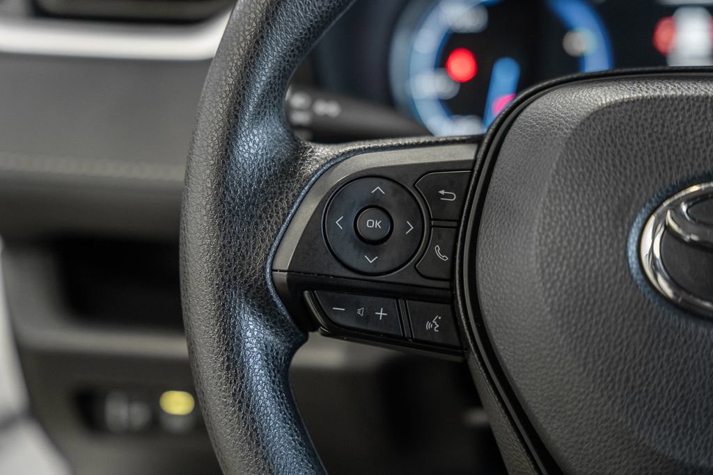 Used 2025 Toyota RAV4 XLE image 25