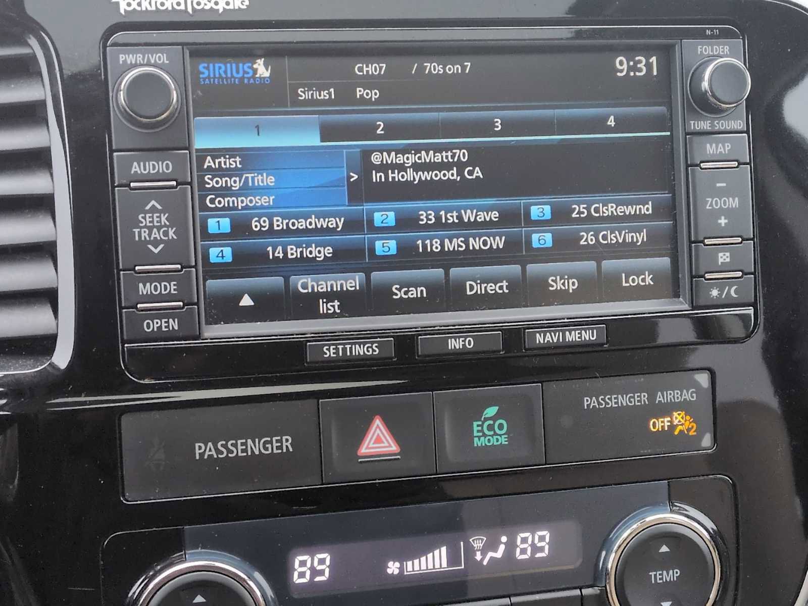 Used 2014 Mitsubishi Outlander SE image 27