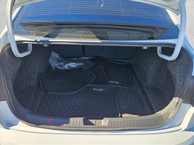 Used 2019 Volkswagen Jetta SE FWD image 6