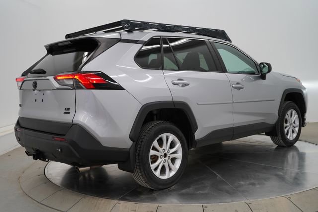 Used 2022 Toyota RAV4 LE image 7