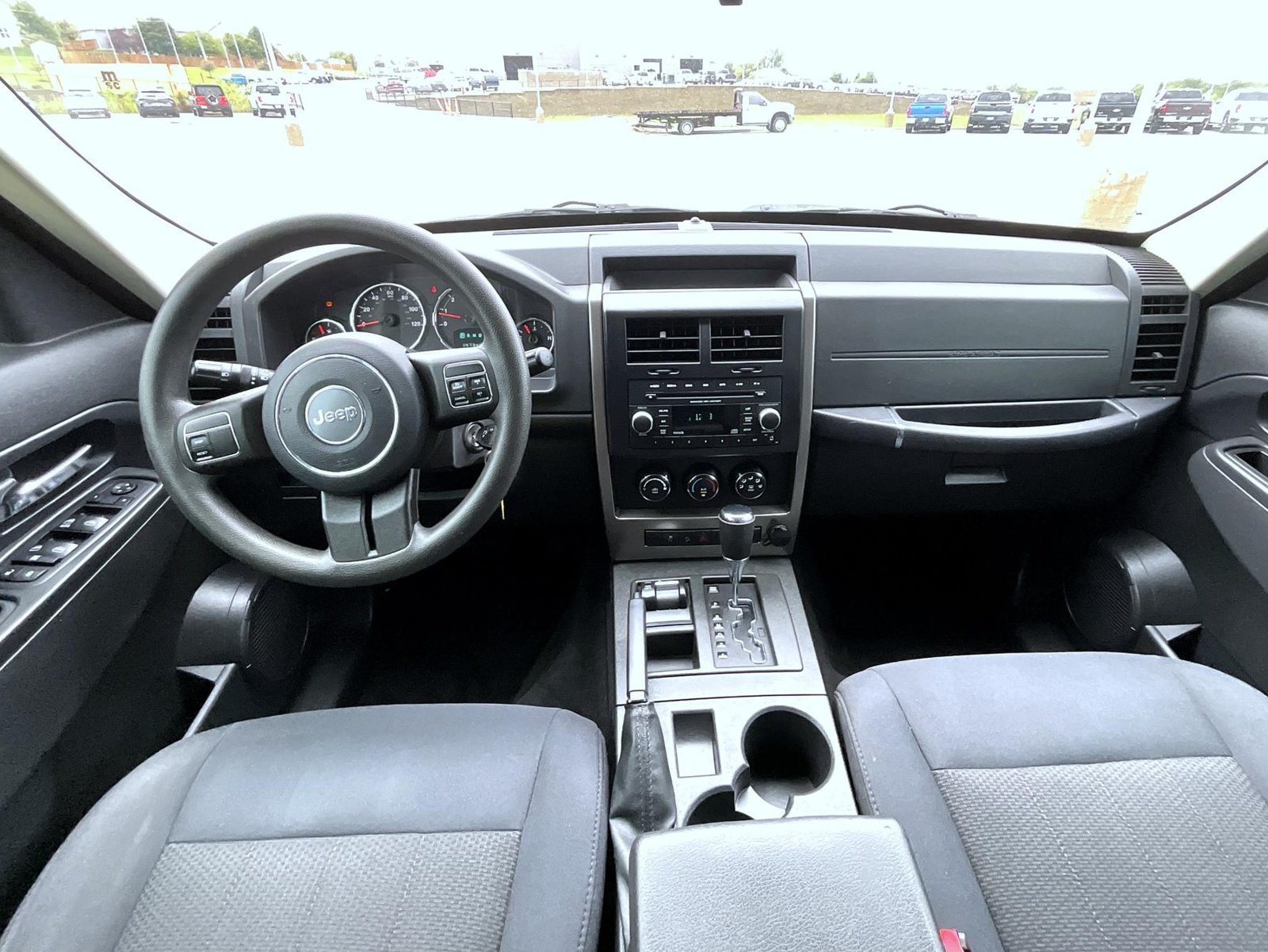 Used 2012 Jeep Liberty Sport AWD/4WD image 14
