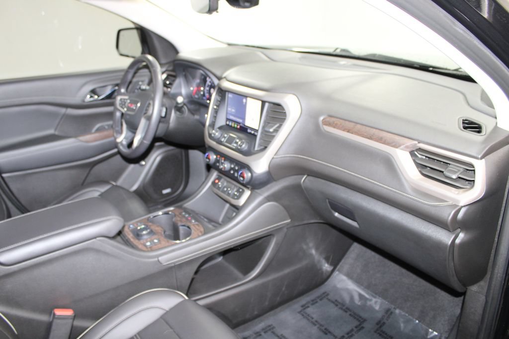 Used 2021 GMC Acadia Denali w/ Denali Technology Package FWD image 28