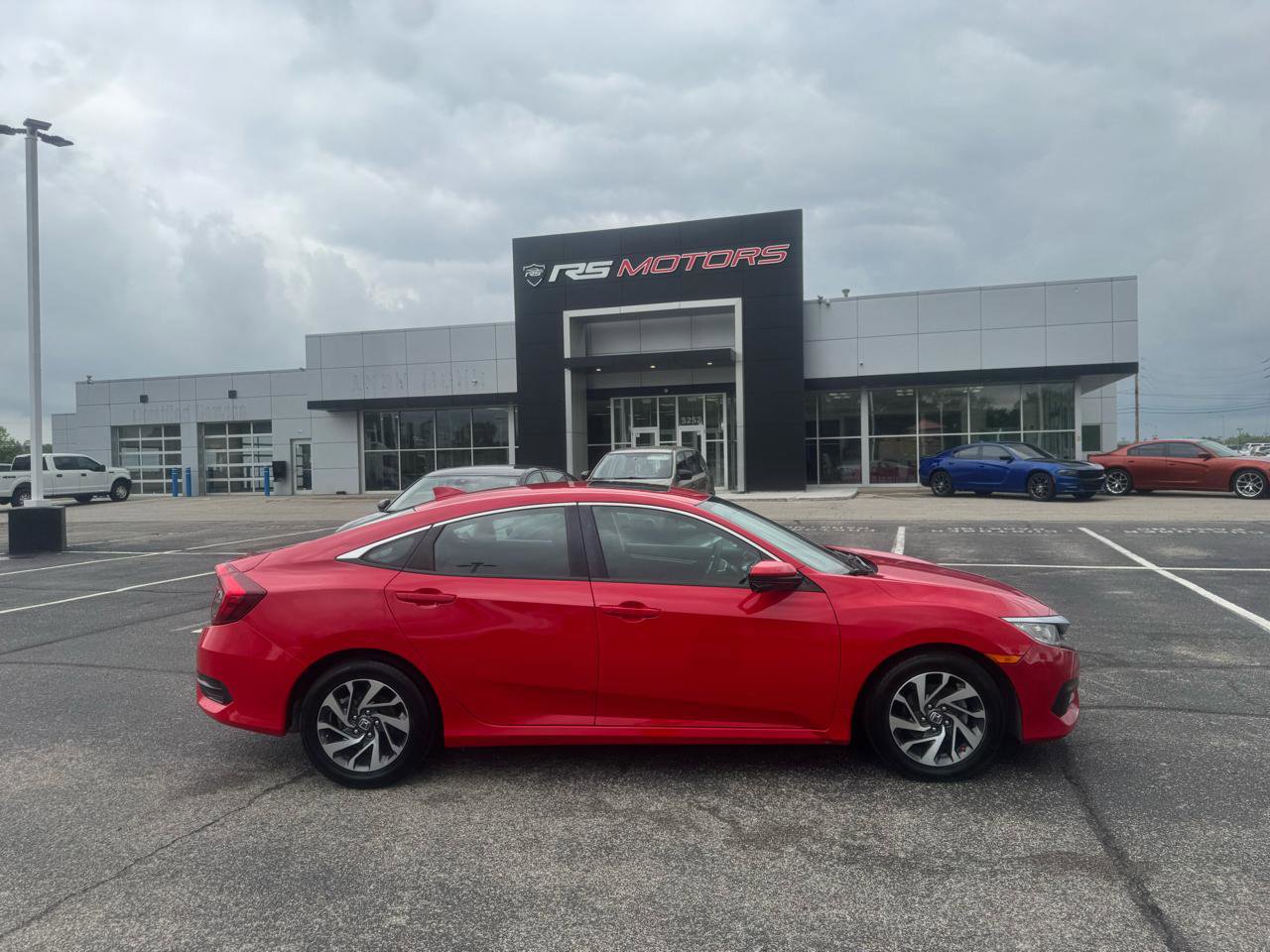 Used 2018 Honda Civic EX image 4