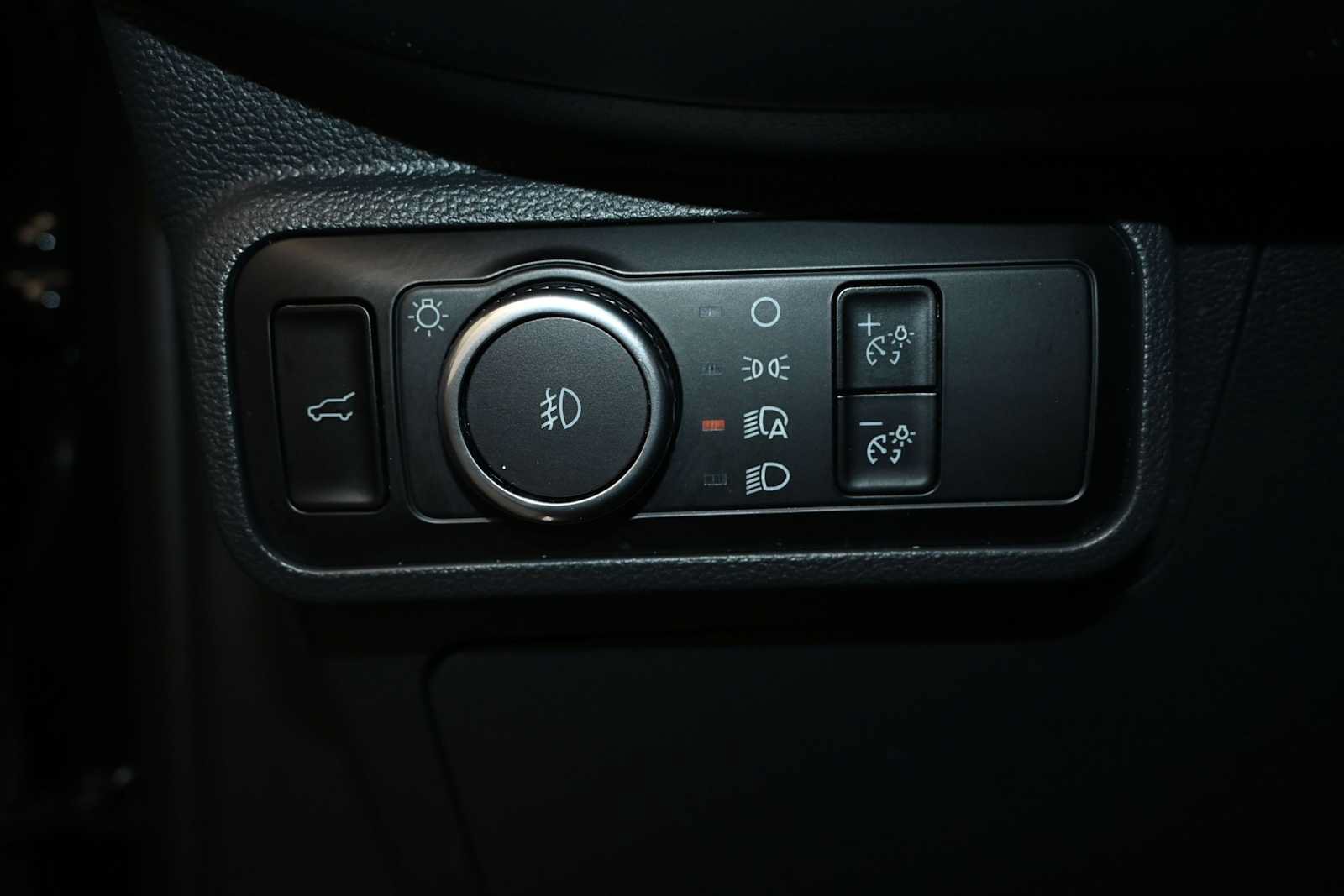 Used 2025 Ford Explorer ST-Line AWD/4WD image 18