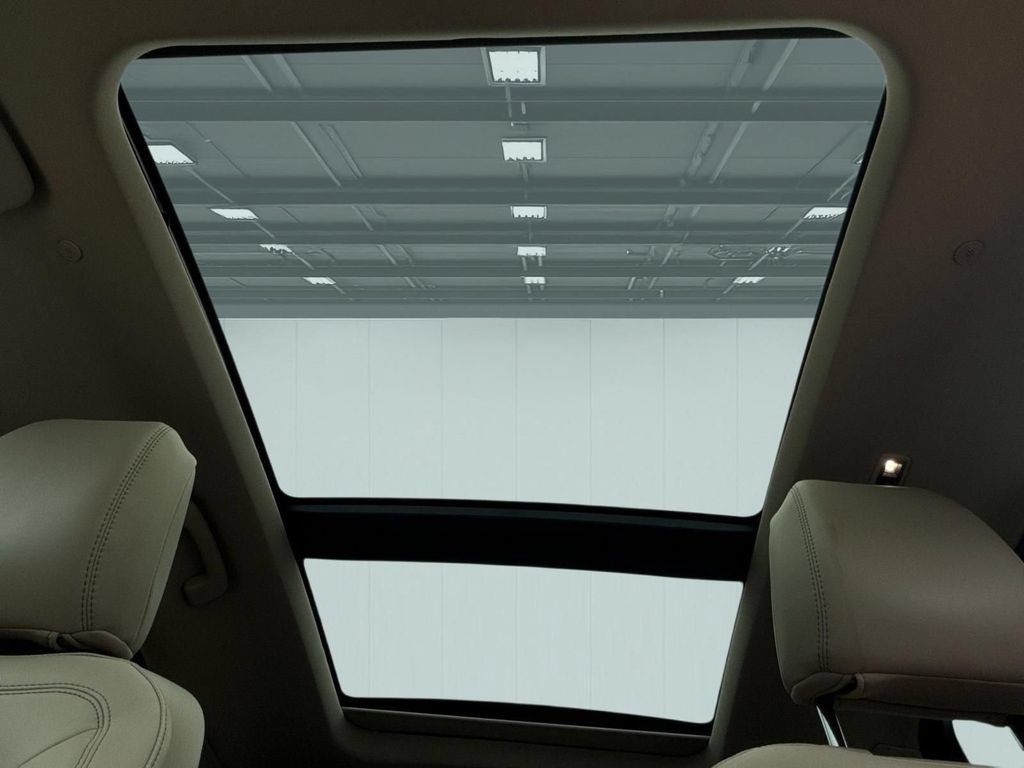 Certified 2024 Lincoln Corsair AWD w/ Equipment Group 101A image 13