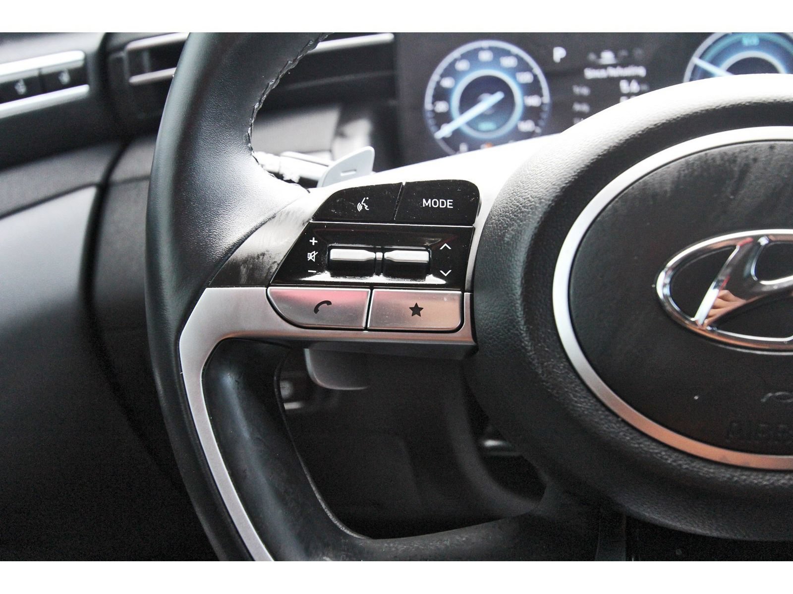 Used 2024 Hyundai Tucson Limited AWD/4WD image 23