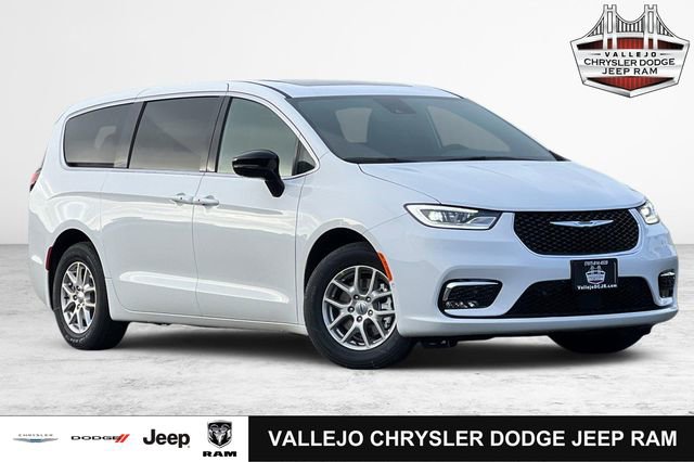 New 2025 Chrysler Pacifica Select