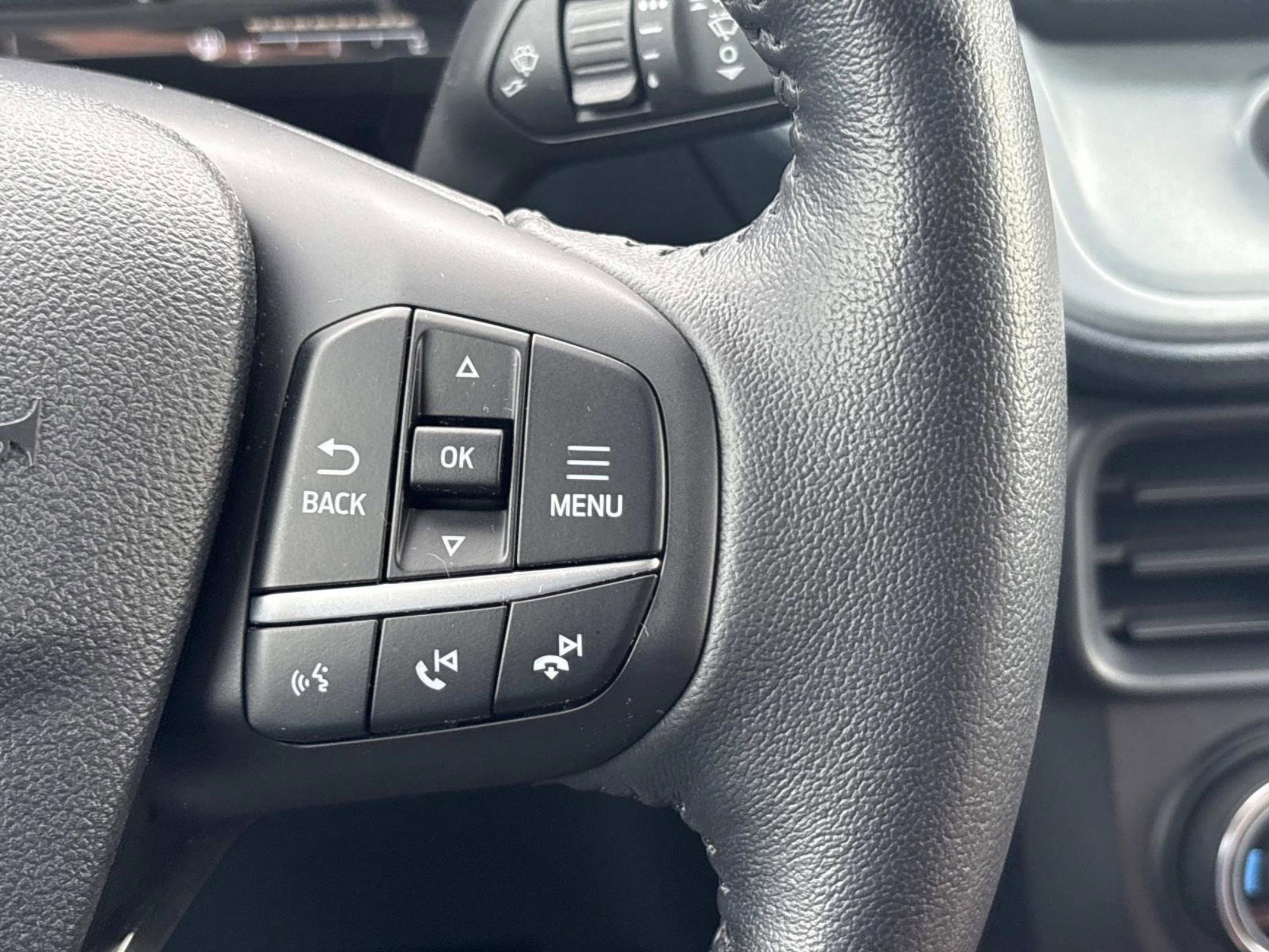 Used 2022 Ford Maverick Lariat w/ Equipment Group 500A Standard image 27