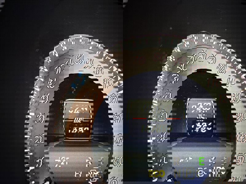 Used 2014 Mercedes-Benz E 350 4MATIC Sedan image 13