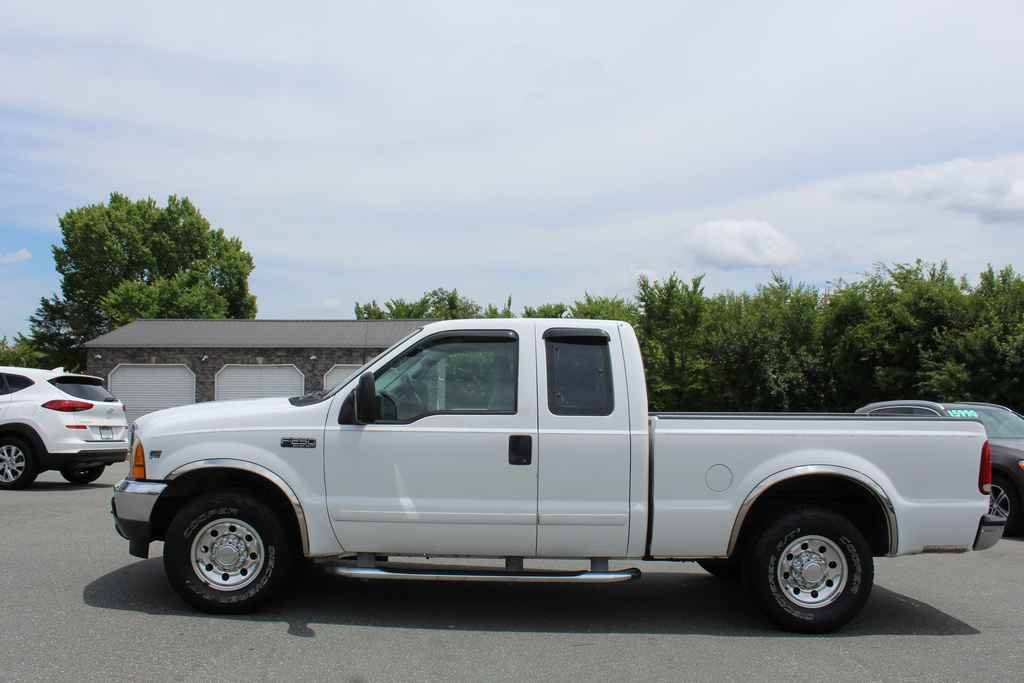 Used 2001 Ford F250 Lariat RWD image 11