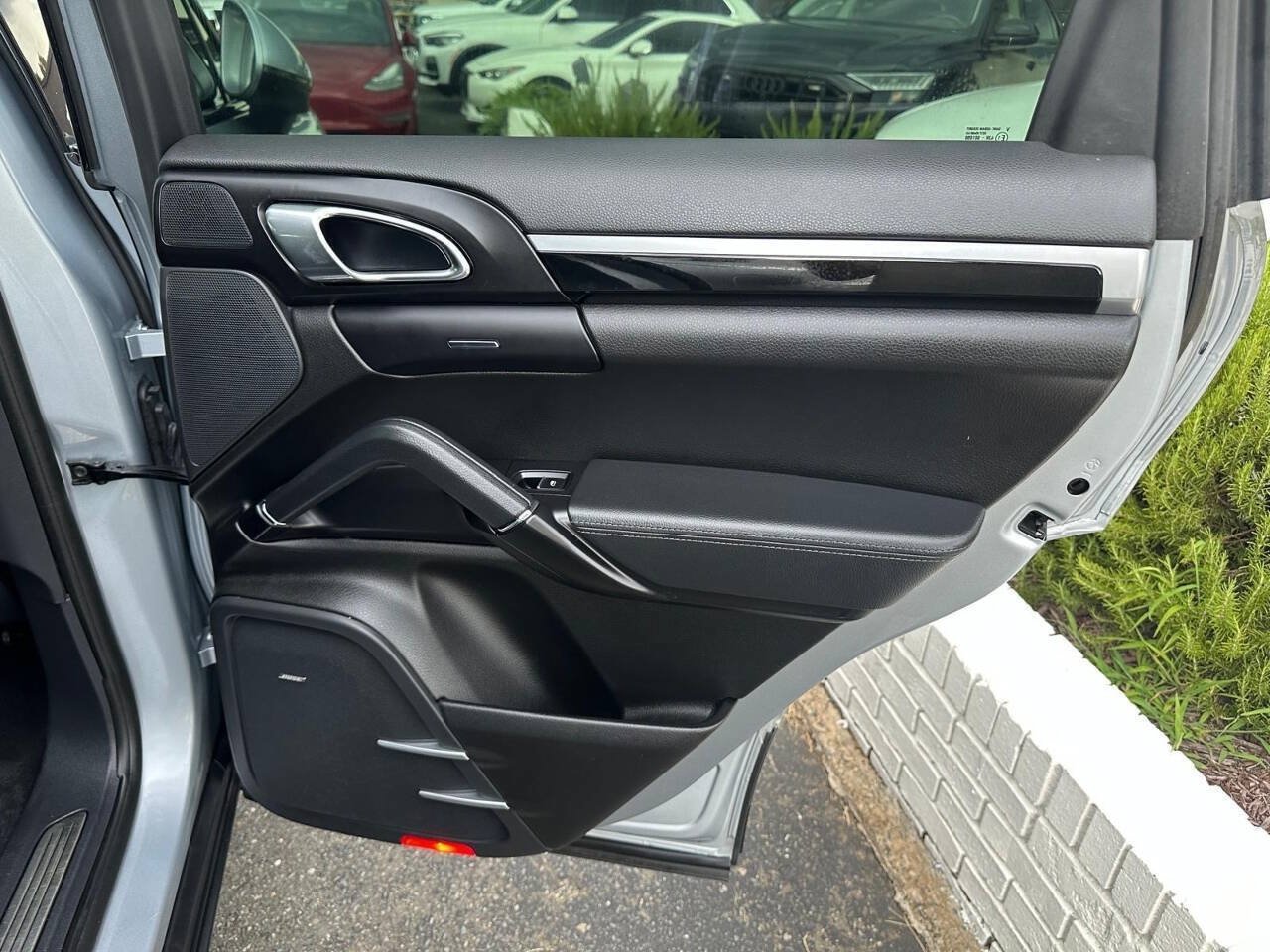 Used 2017 Porsche Cayenne Platinum Edition AWD/4WD image 16