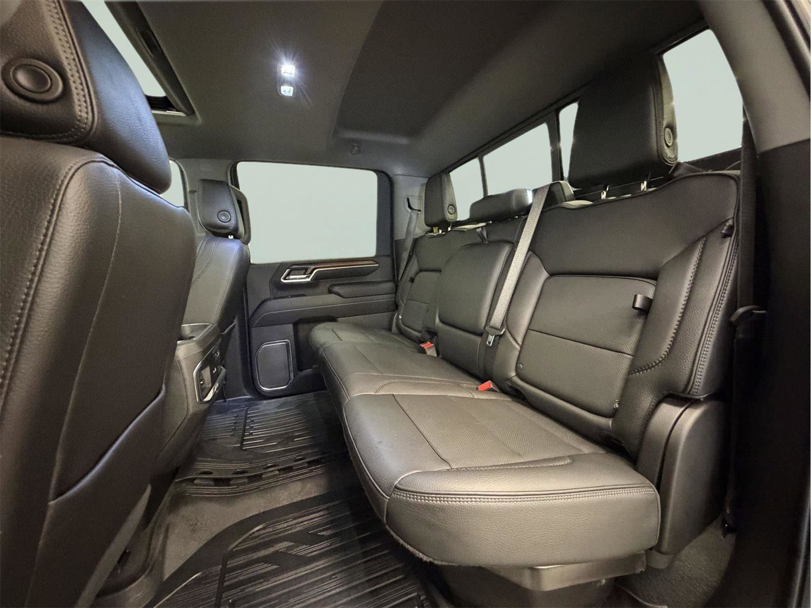 Certified 2025 GMC Sierra 3500 Denali w/ Denali Reserve Package image 36