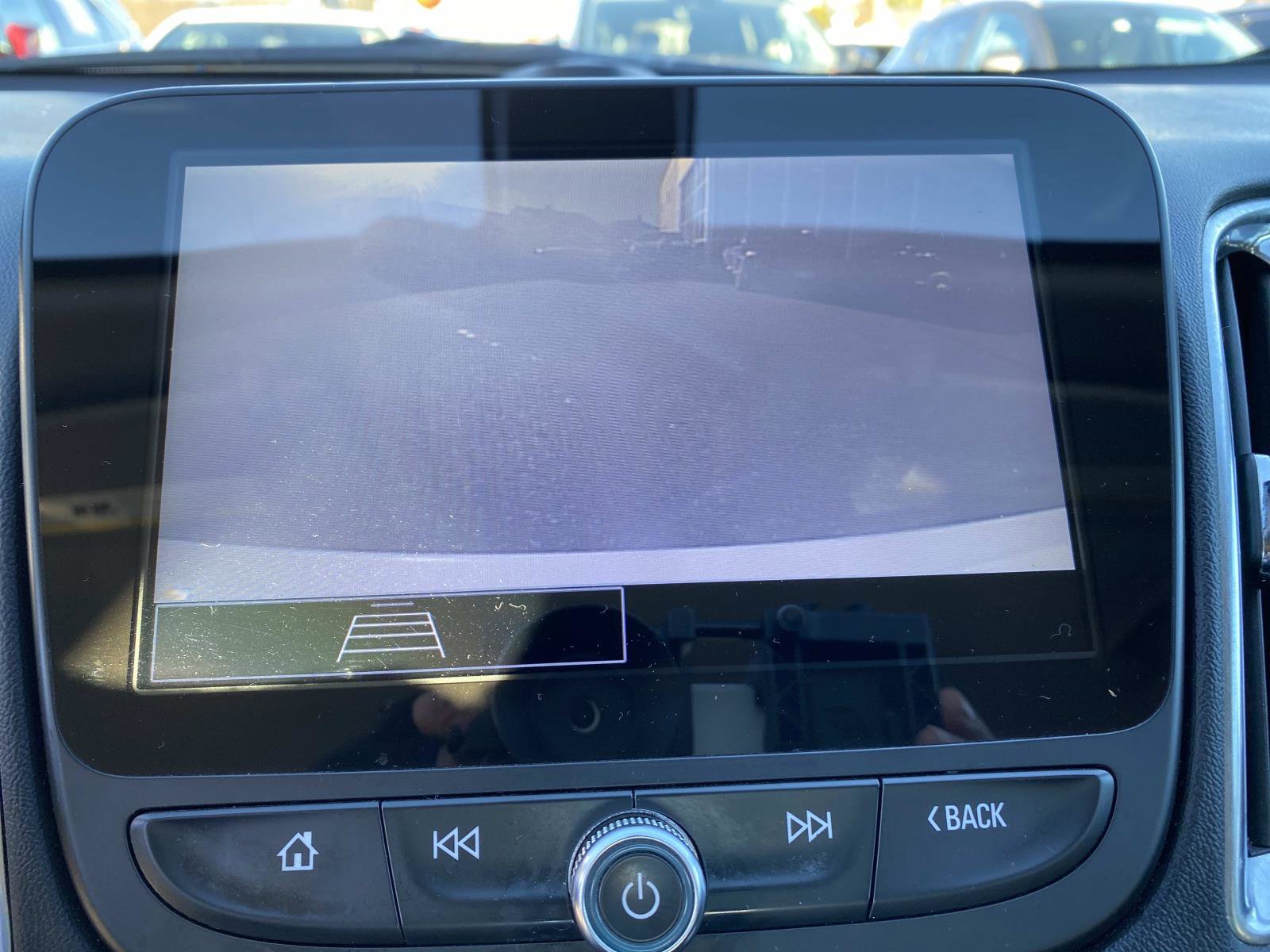 Used 2021 Chevrolet Malibu LT image 29