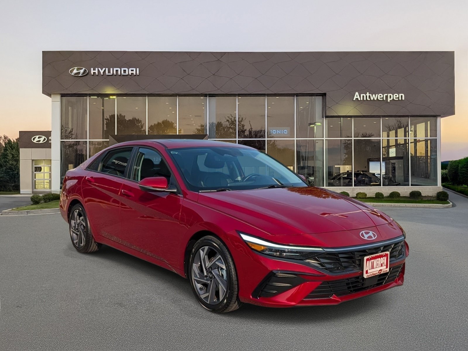 Used 2025 Hyundai Elantra Limited FWD video 1
