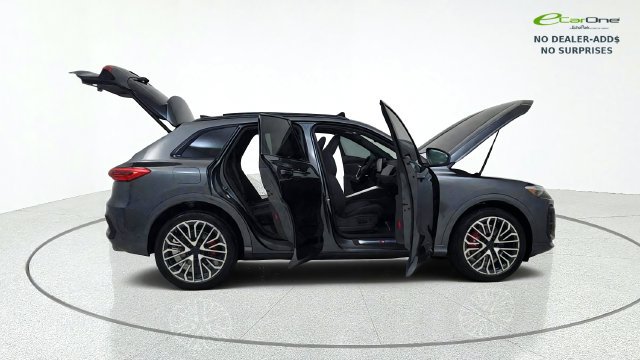Used 2026 Audi SQ5 Premium Plus AWD/4WD image 20