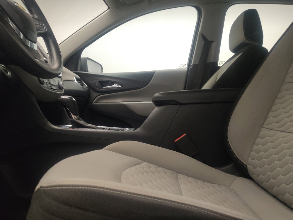 Used 2021 Chevrolet Equinox LS FWD image 17