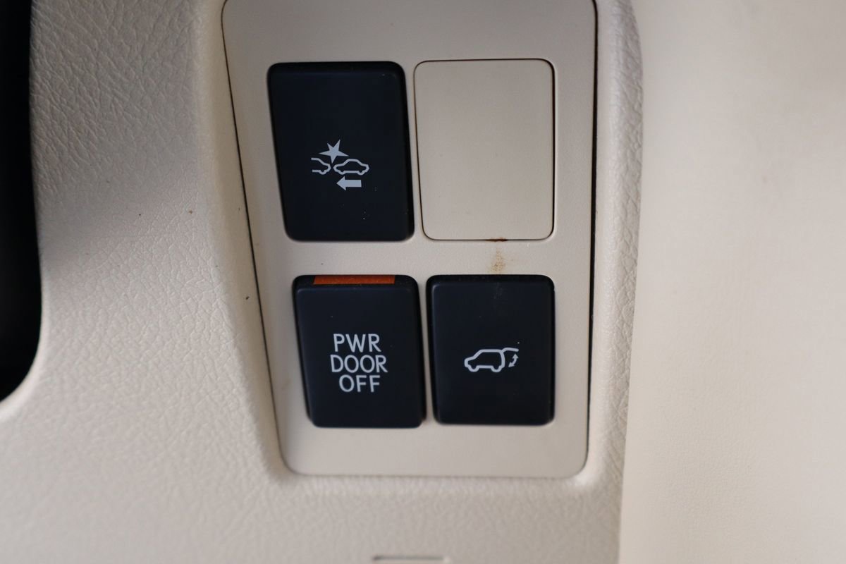 Used 2016 Lexus LX 570 4WD image 22