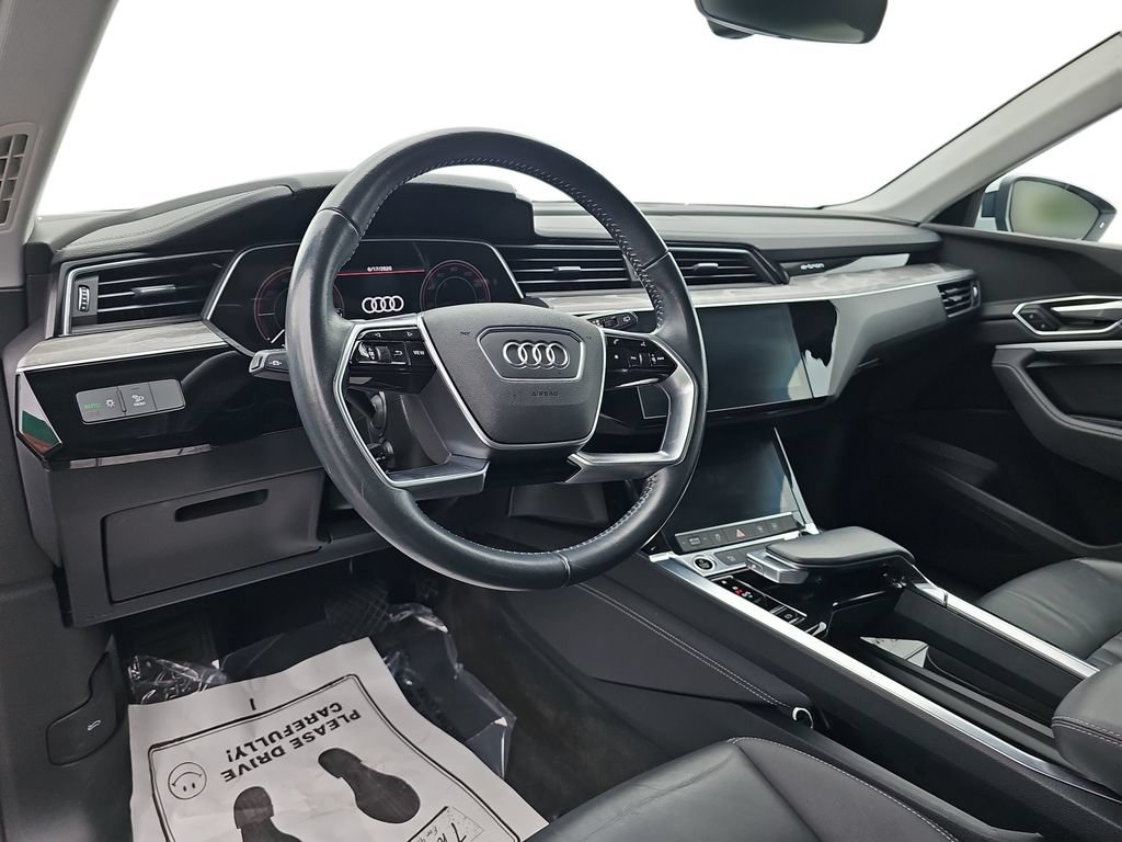 Used 2021 Audi e-tron Premium w/ Convenience Plus Package AWD/4WD image 16