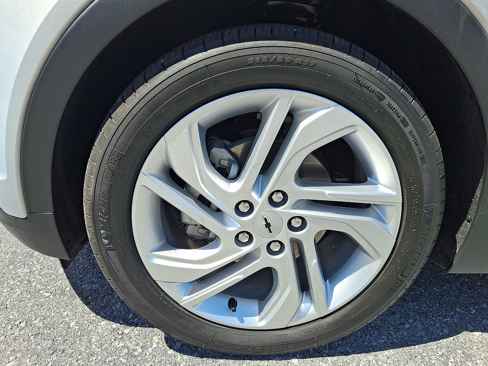 Used 2023 Chevrolet Bolt LT FWD image 9