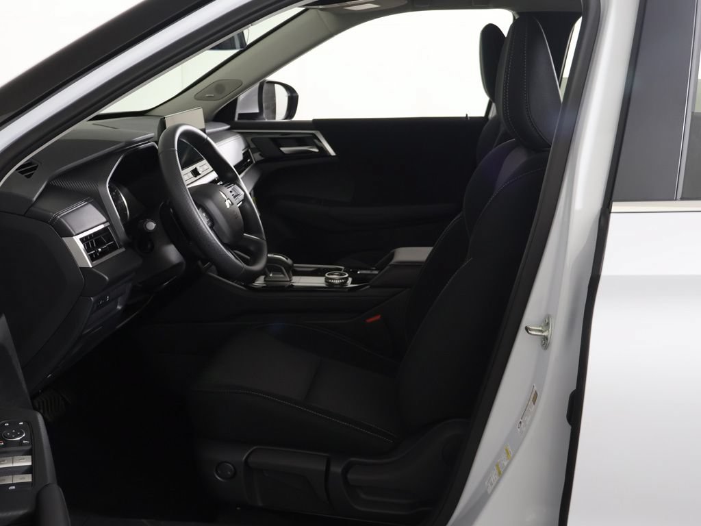 New 2026 Mitsubishi Outlander ES AWD/4WD image 26