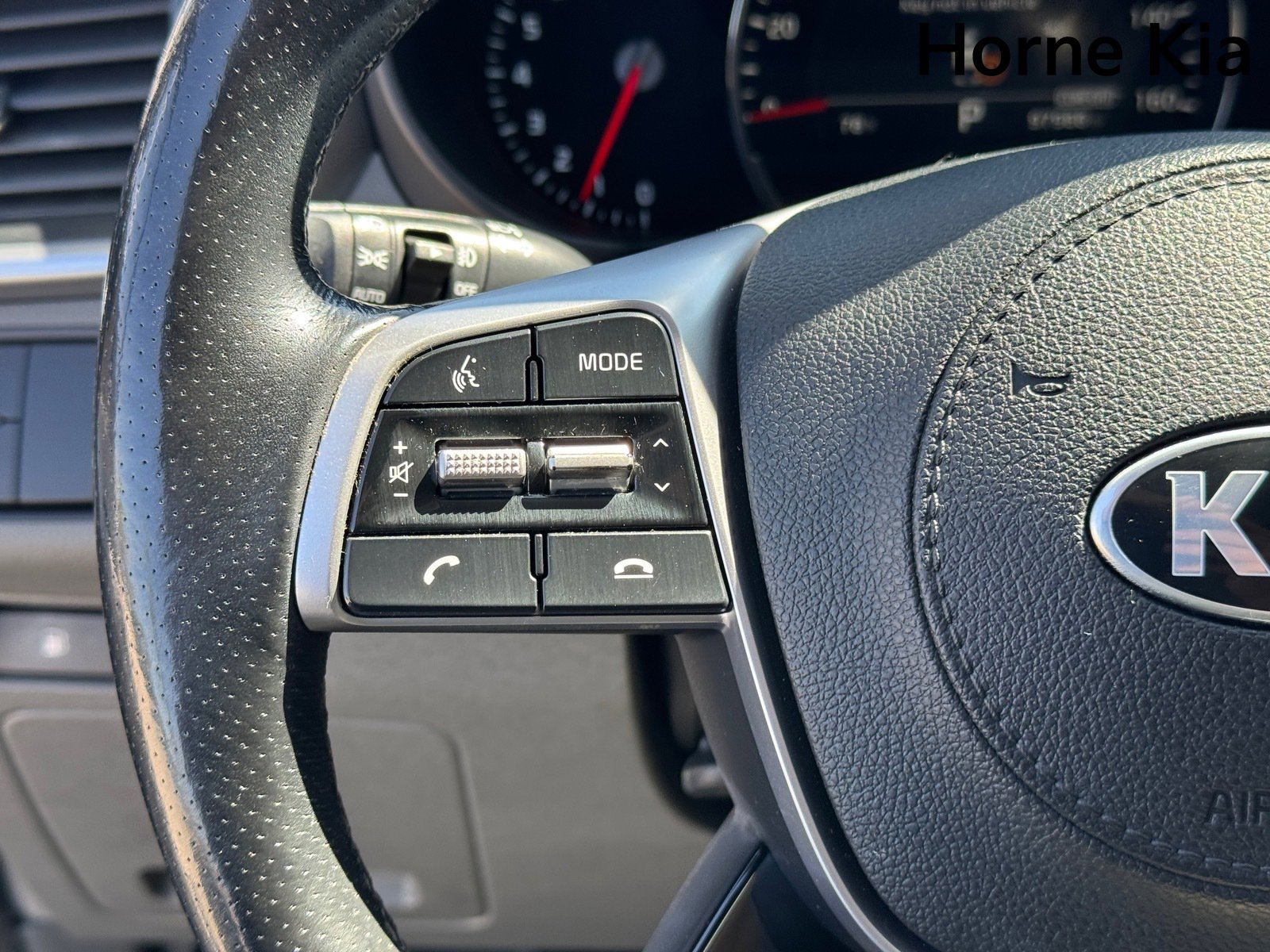 Used 2020 Kia Sorento SX image 18