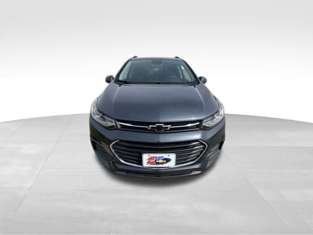 Certified 2021 Chevrolet Trax LT w/ Premium Seat Package AWD/4WD image 3