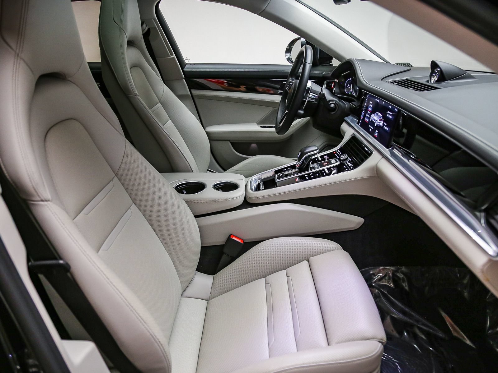 Used 2018 Porsche Panamera 4 Executive AWD/4WD image 20
