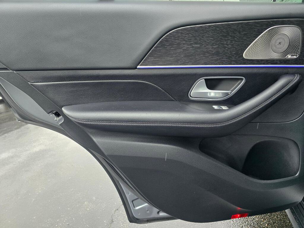 Used 2025 Mercedes-Benz GLE 450e 4MATIC image 19