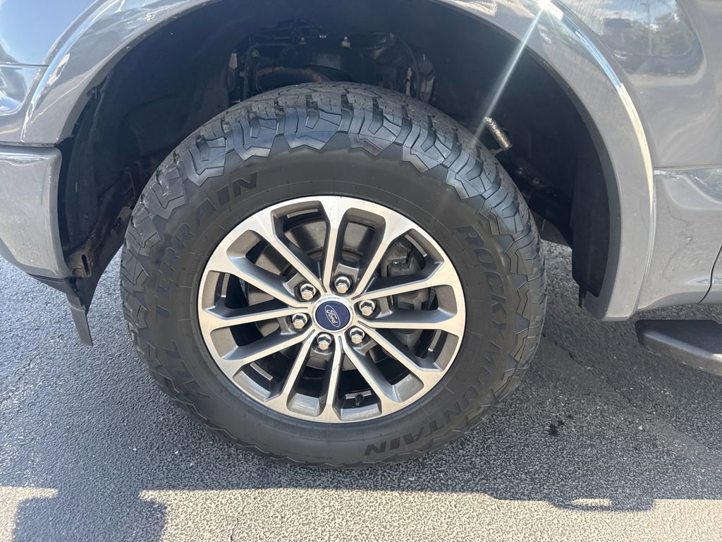Used 2020 Ford F150 XLT w/ Equipment Group 302A Luxury AWD/4WD image 13
