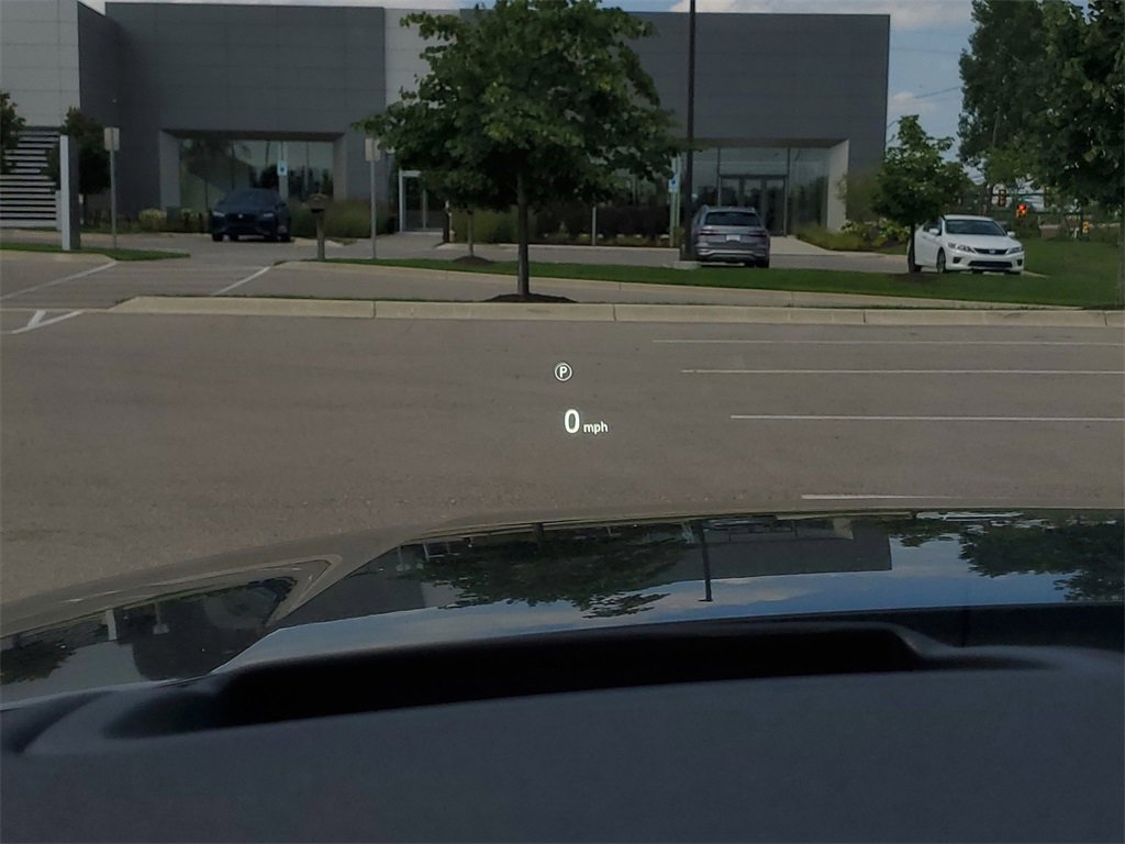 New 2025 Land Rover Discovery Dynamic SE image 13