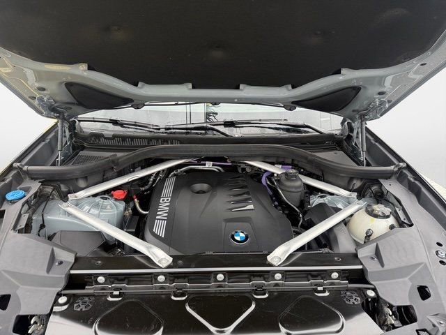Used 2025 BMW X5 xDrive40i w/ M Sport Package image 27