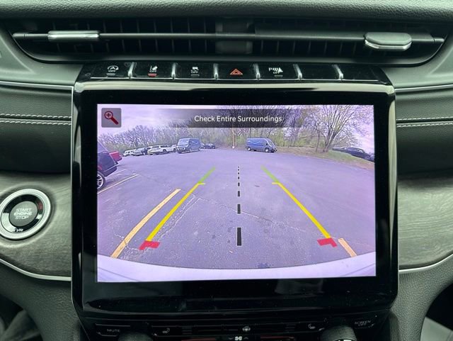 Used 2023 Jeep Grand Cherokee Limited AWD/4WD image 19