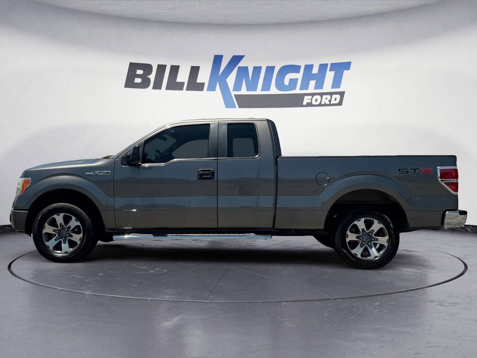 Used 2013 Ford F150 STX w/ Mid Equipment Group RWD image 2