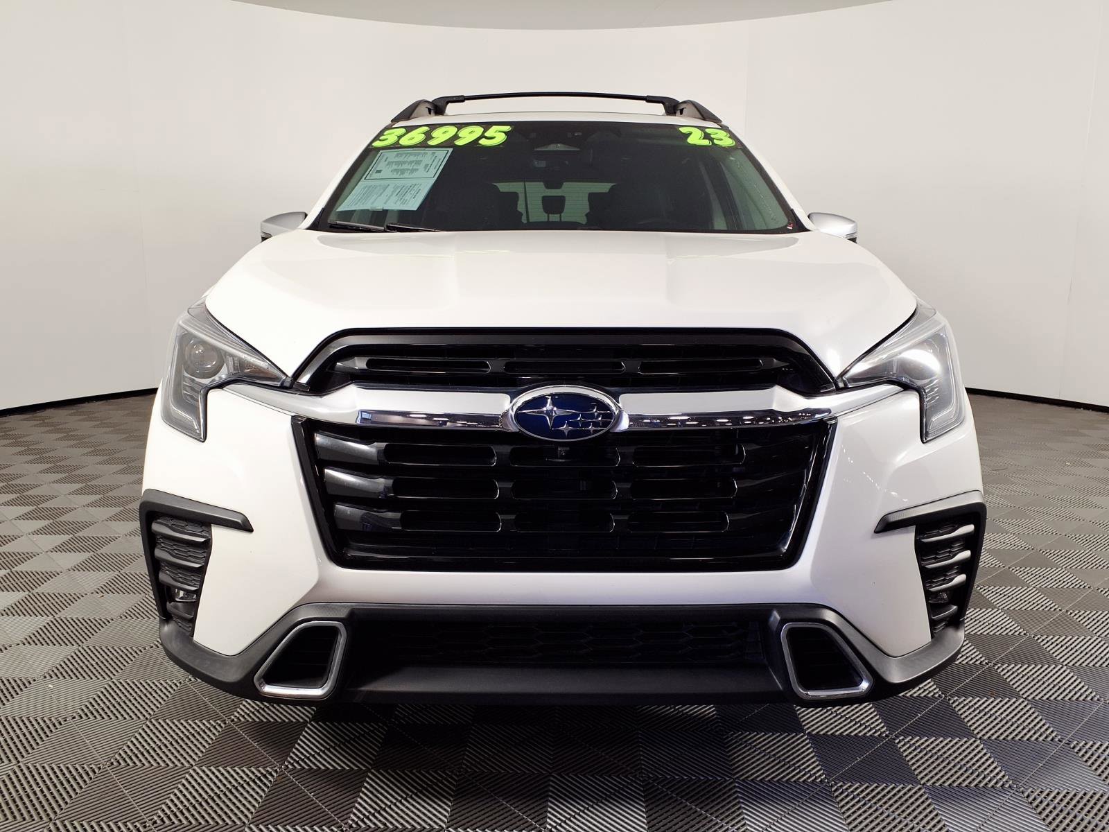 Used 2023 Subaru Ascent Touring AWD/4WD image 2