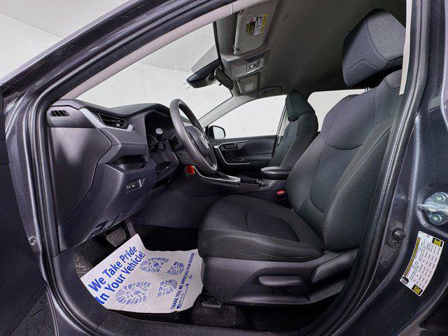 Certified 2024 Toyota RAV4 LE AWD/4WD image 19