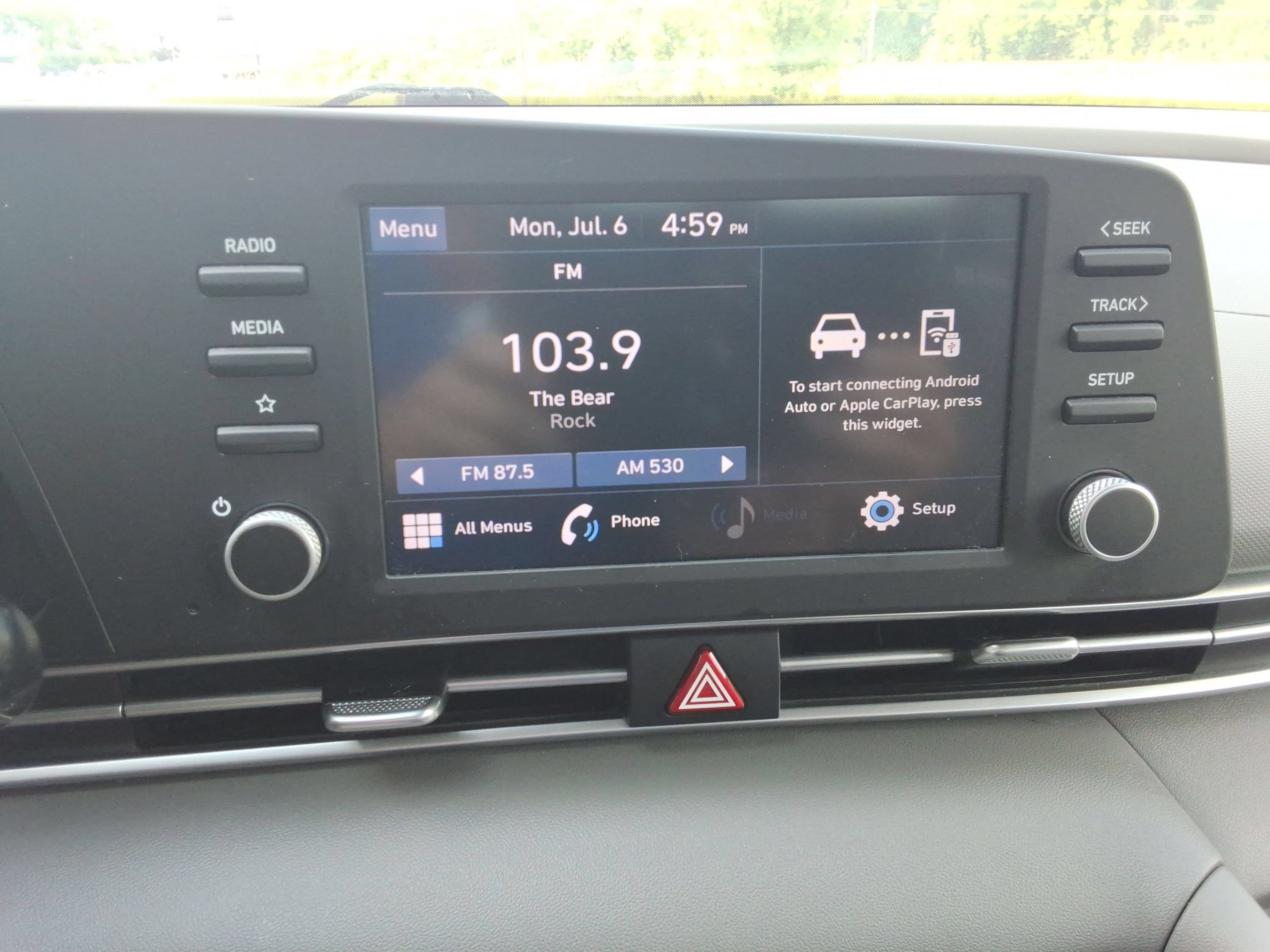 Used 2021 Hyundai Elantra SE FWD image 15