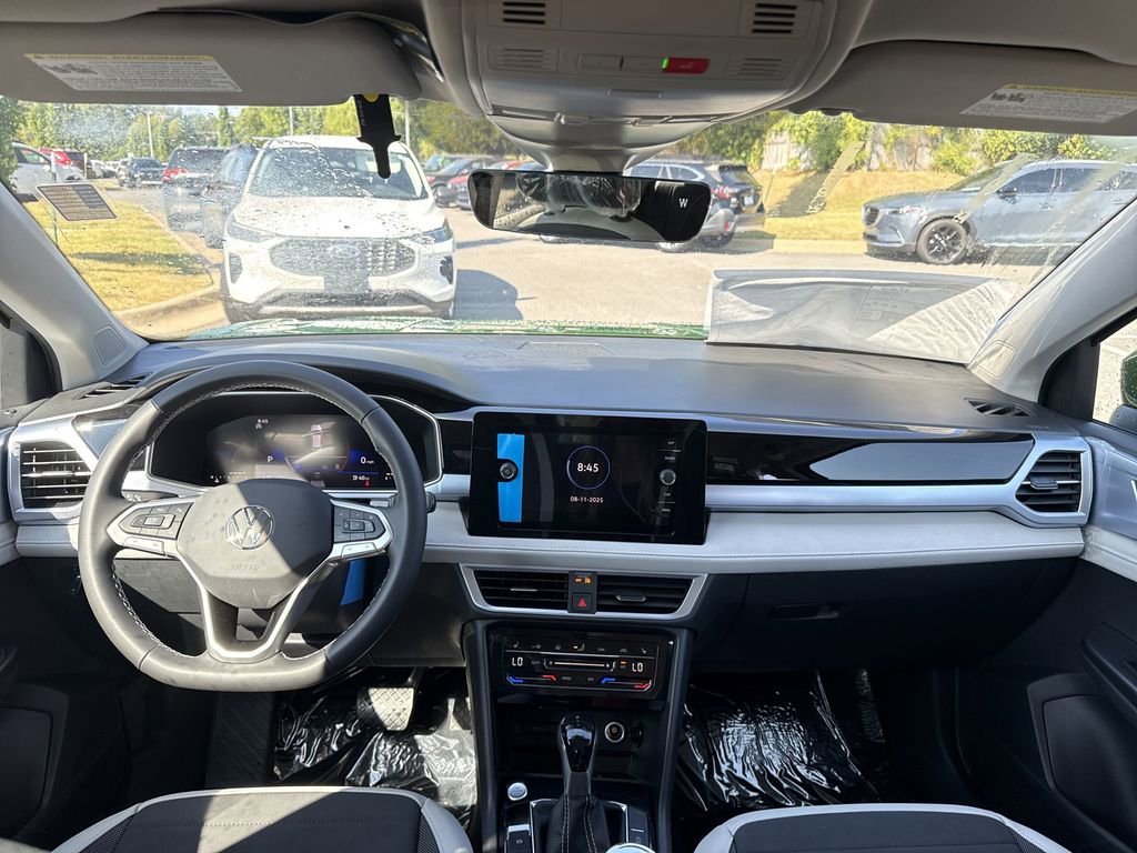 New 2025 Volkswagen Taos SE image 20