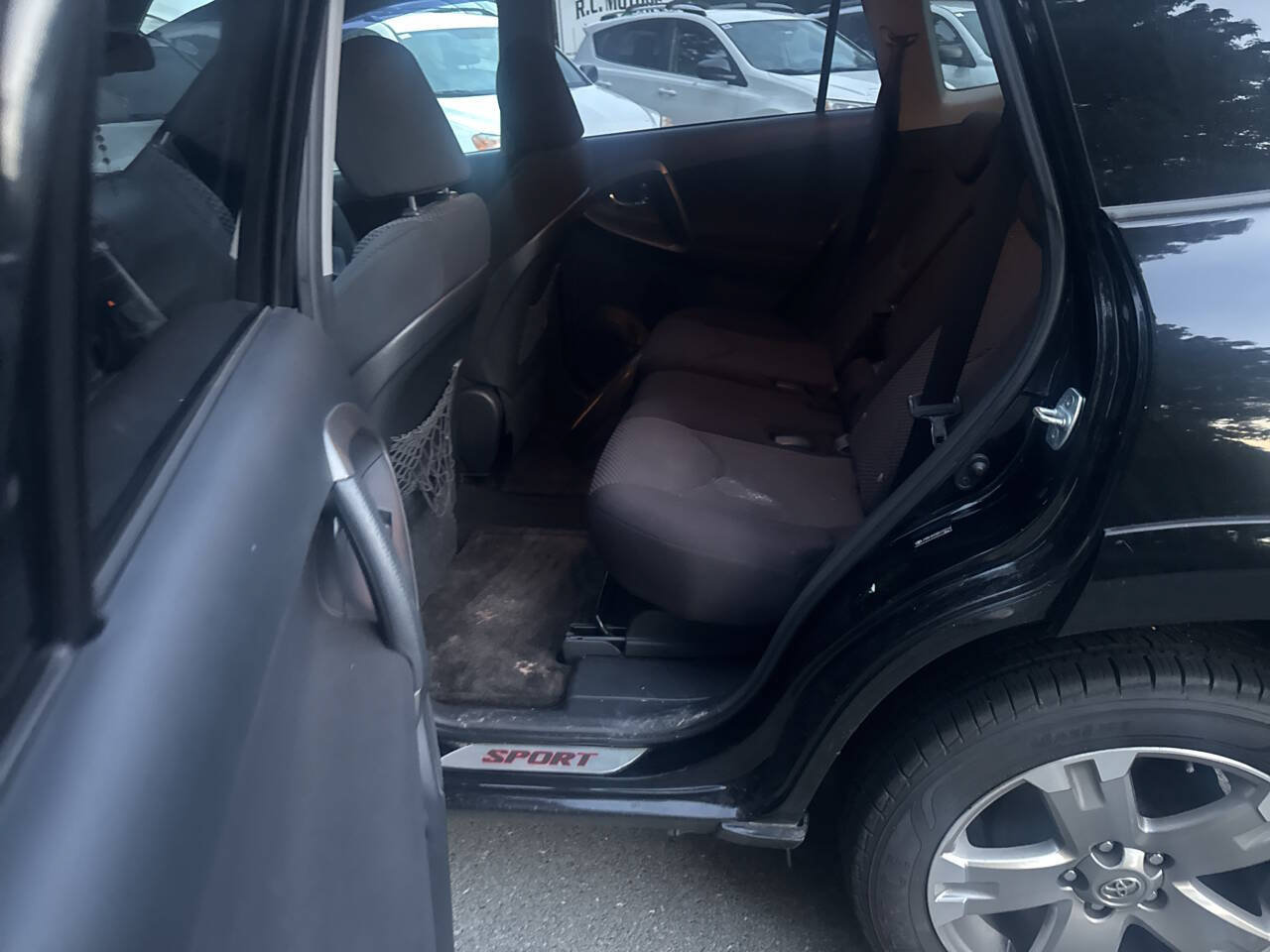 Used 2011 Toyota RAV4 Sport w/ Sport Appearance Pkg AWD/4WD image 9