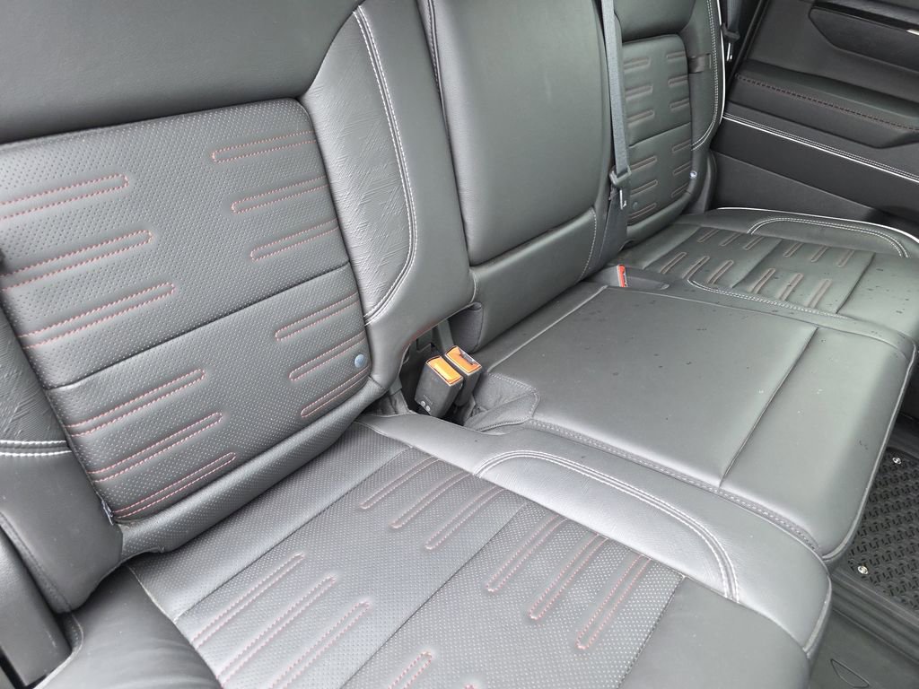 Used 2022 GMC Sierra 1500 AT4X image 28