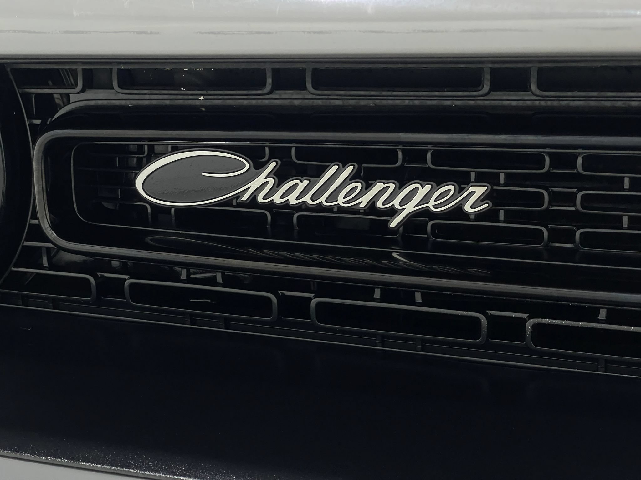 Used 2018 Dodge Challenger R/T RWD image 35