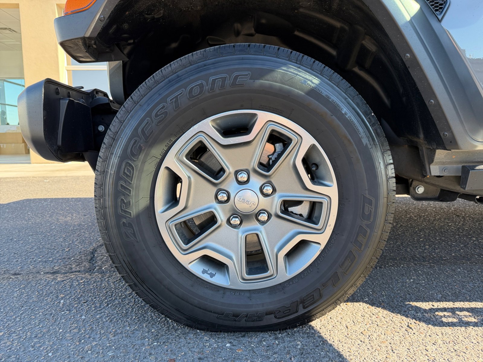 Used 2023 Jeep Gladiator Sport w/ Trailer Tow Package image 26