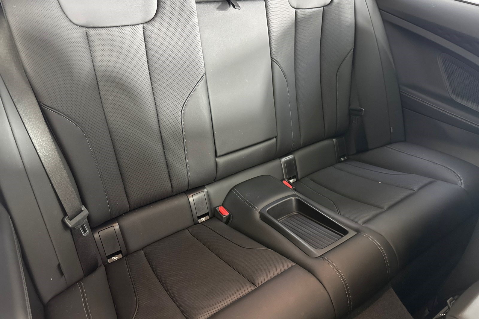 Used 2024 BMW 230i Coupe w/ Convenience Package RWD image 32