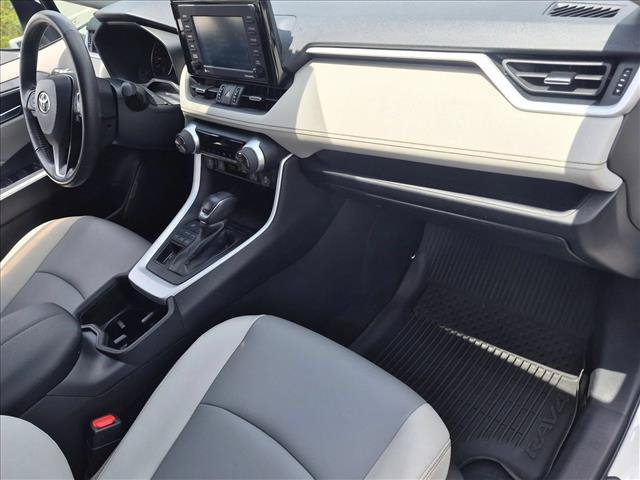 Used 2022 Toyota RAV4 XLE Premium AWD/4WD image 19