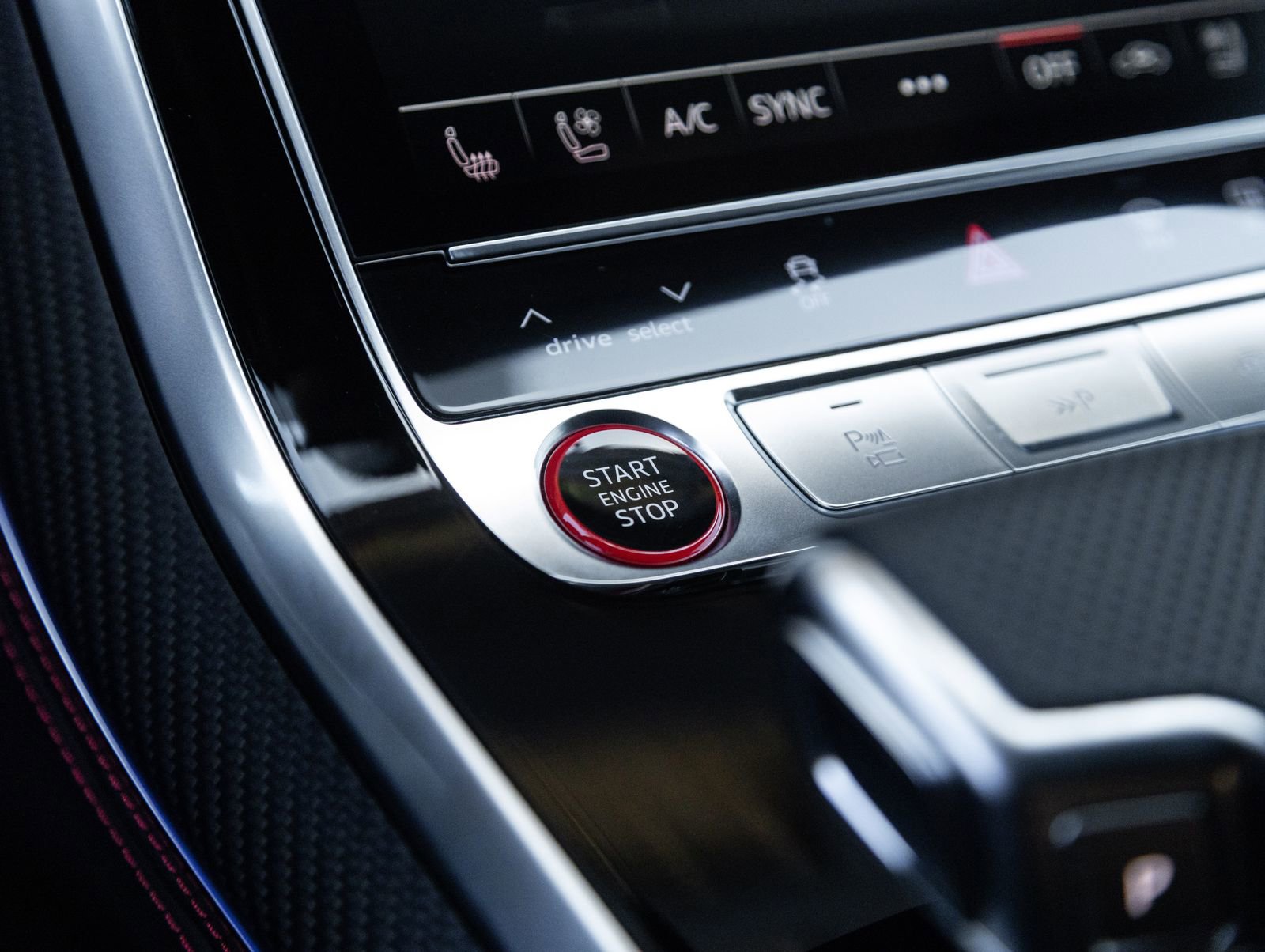 Used 2025 Audi RS Q8 performance w/ Matte Carbon Package image 26