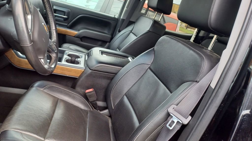 Used 2017 Chevrolet Silverado 1500 LTZ w/ Sport Package image 6