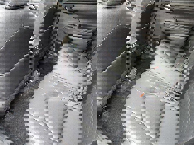 Used 2020 Toyota Highlander XLE image 22